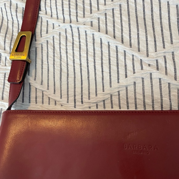 Barbara Milano Italian red leather purse - Picture 3 of 5